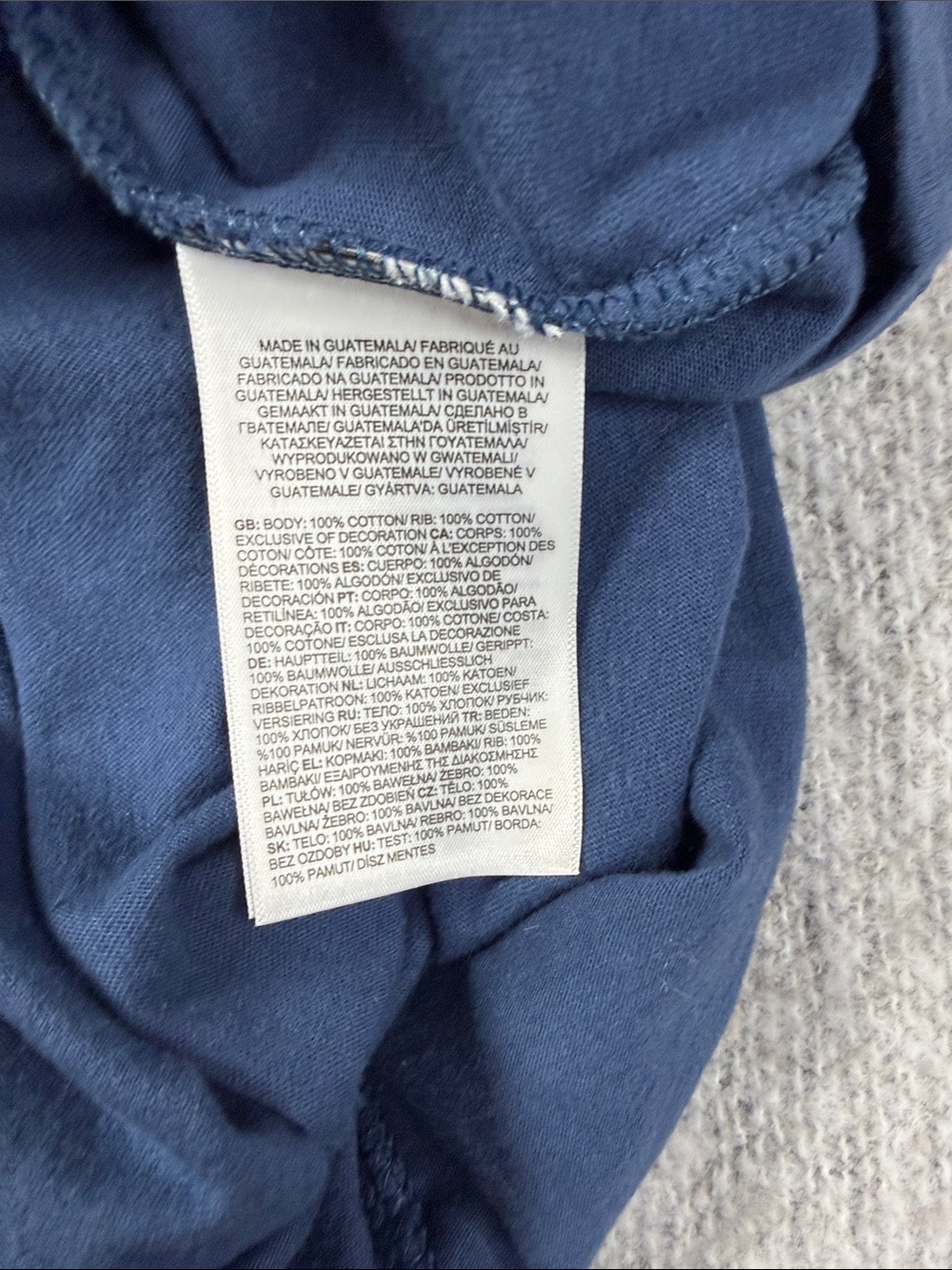 The North Face Navy Long Sleeve Logo Tee with White Sleeve Print Size M (hole) - Picture 4 of 6